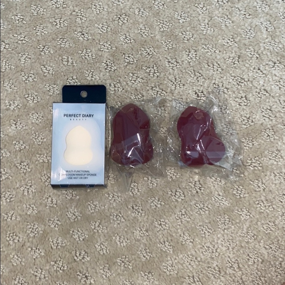 Brand new beauty blenders
